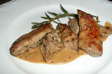Lammfilet mit Knoblauch - Thymian - Sauce