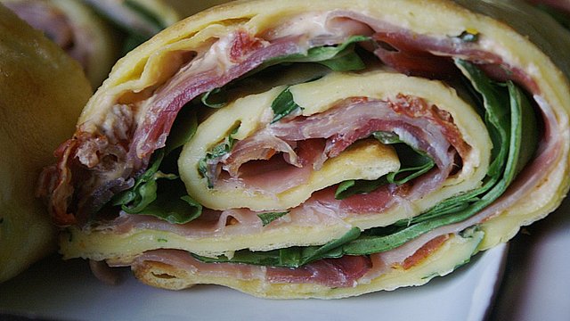 Pfannkuchenrolle vom Blech