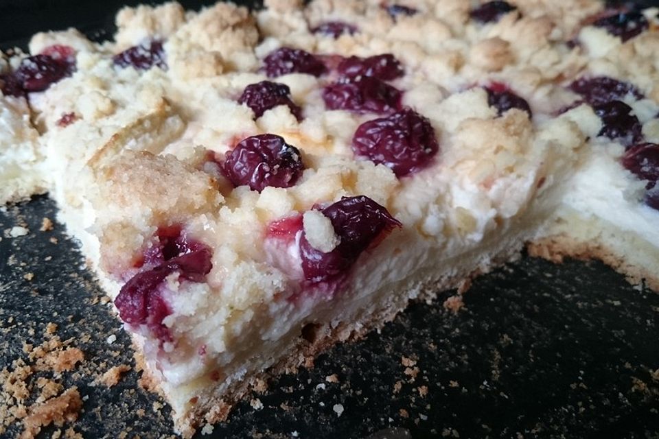 Apfel - Streuselkuchen mit Quark vom Blech