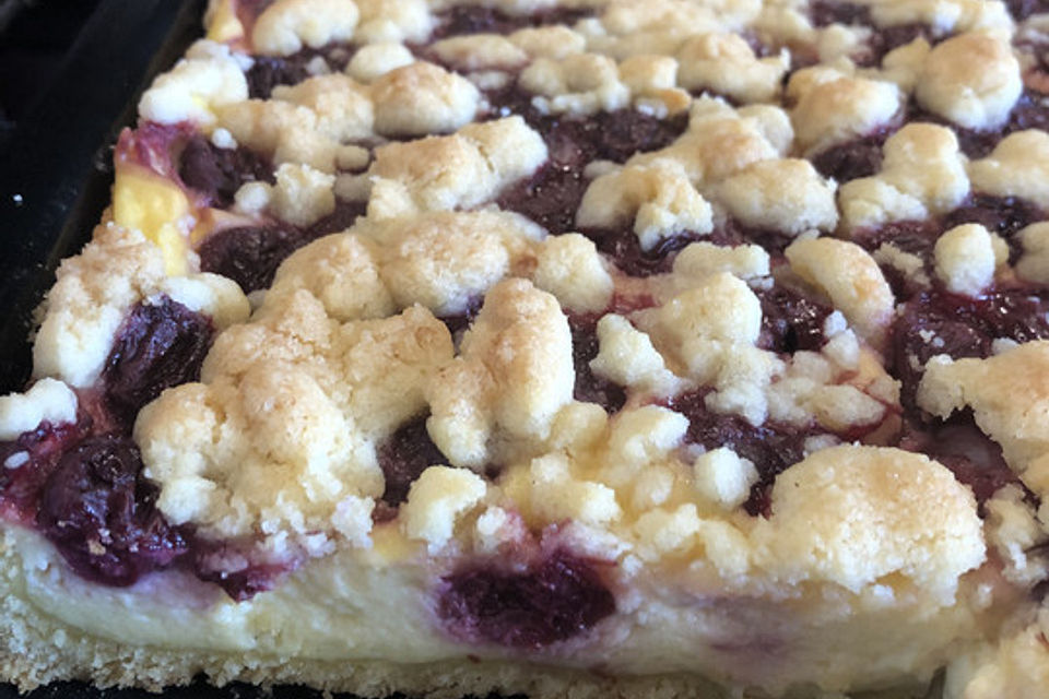 Apfel - Streuselkuchen mit Quark vom Blech