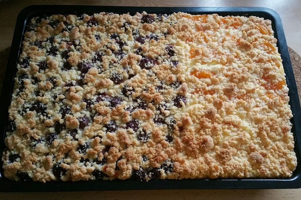 Apfel - Streuselkuchen mit Quark vom Blech