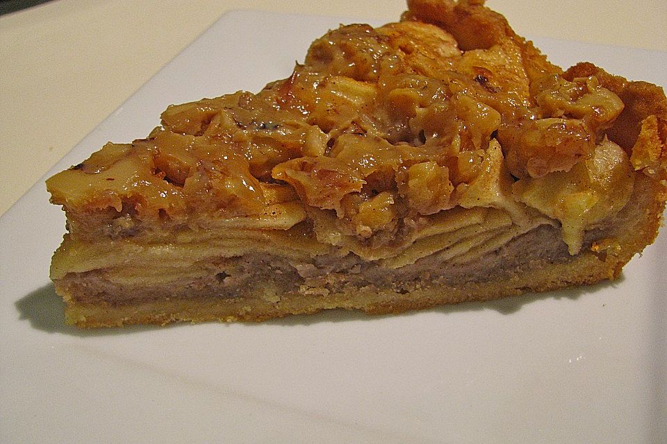 Apfelkuchen mit Walnusscreme