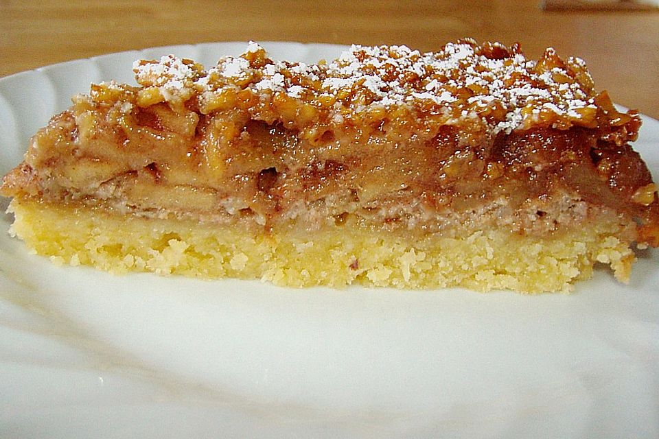 Apfelkuchen mit Walnusscreme