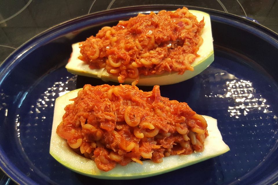 Zucchini mit Thunfischfüllung