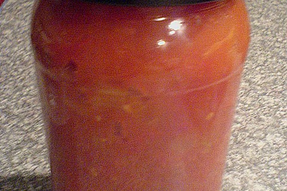 Tomatensalsa  von reifen Tomaten