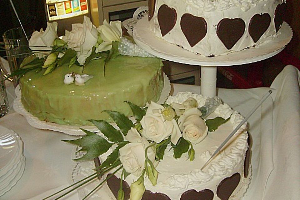 Schneemousse-Erdbeertorte Schneemousse-Erdbeertorte