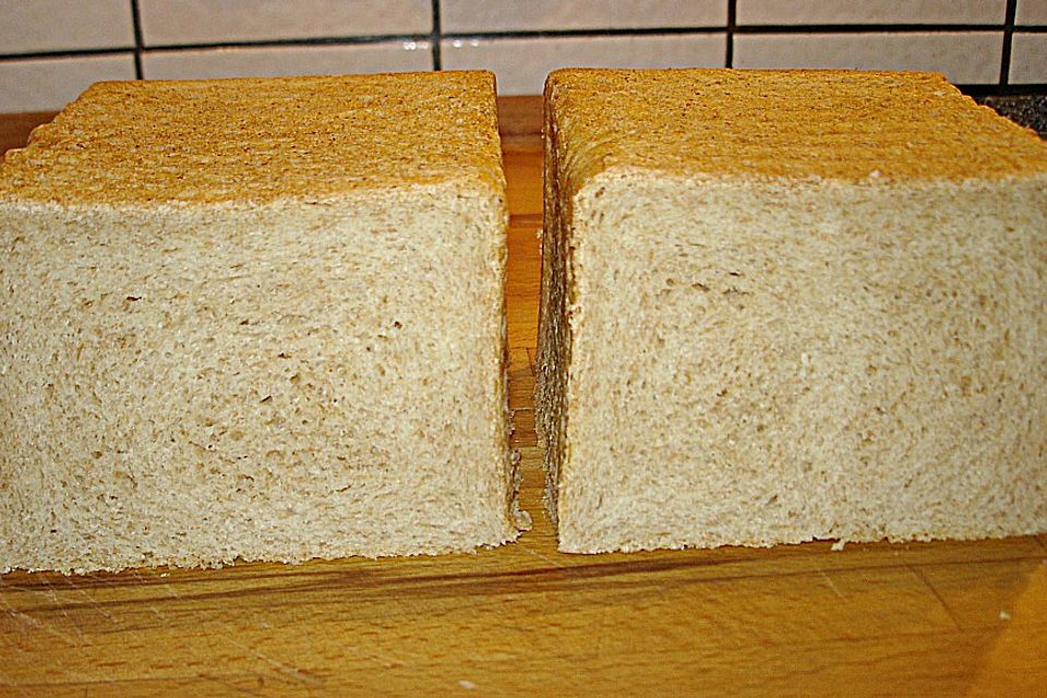 Dinkeltoastbrot mit Vollkorn