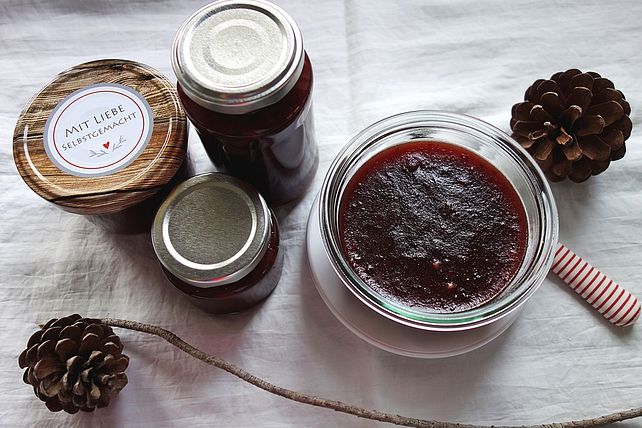 Weihnachtliche Apfel - Pflaumen - Marmelade von leomig| Chefkoch