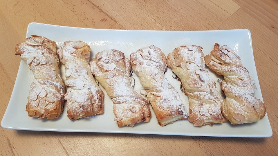 Marzipan - Mandel - Schleifen von MeiLing Marzipan - Mandel - Schleifen von MeiLing