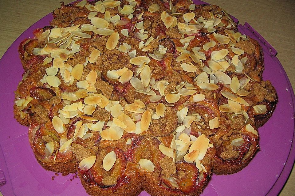 Zwetschgen - Amarettini - Kuchen