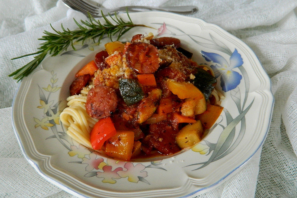 Rustikales Gemüse - Cabanossi - Ragout