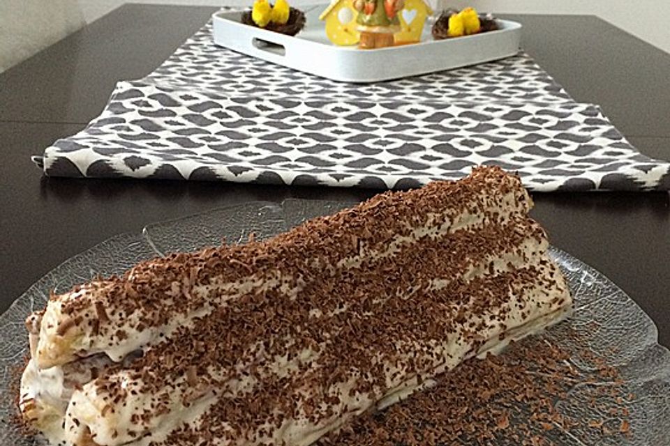 Blätterteig - Kirsch - Pyramide Blätterteig - Kirsch - Pyramide