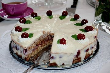 Amaretto - Kirsch - Torte