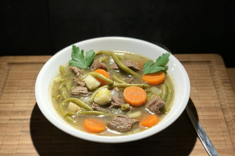 Bohnen - Nudel - Suppe mit Rindfleisch