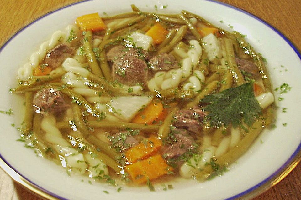 Bohnen - Nudel - Suppe mit Rindfleisch