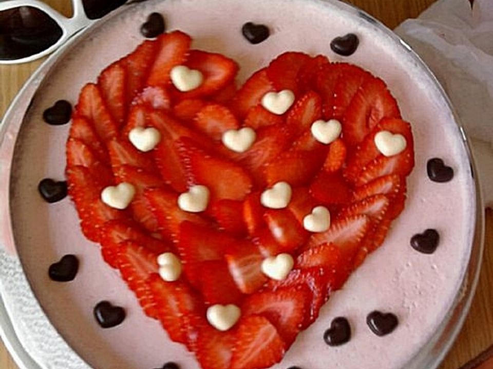 Erdbeer - Buttermilch - Torte von makama| Chefkoch