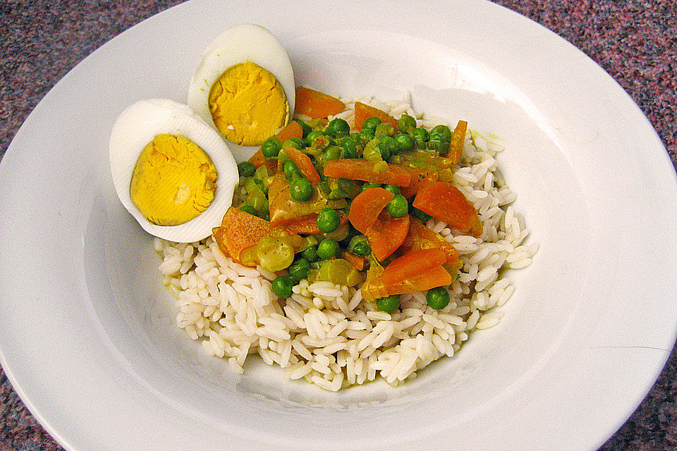 Eier in Currysauce