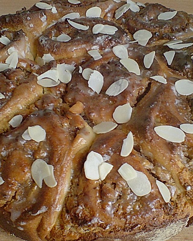 Rosenkuchen mit Apfel - Apfelwein - Mandel - Füllung