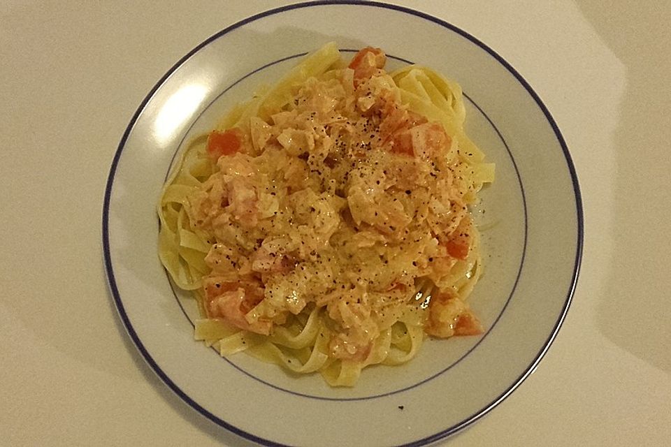 Tagliatelle al Salmone