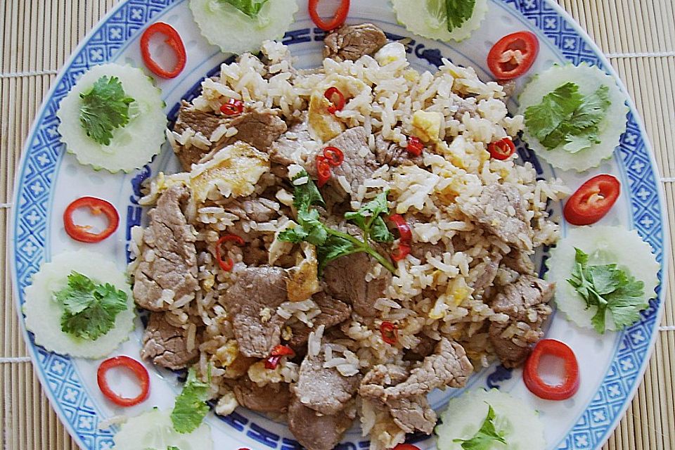 Khao Pad Muh - gebratener Reis mit Schweinefleisch