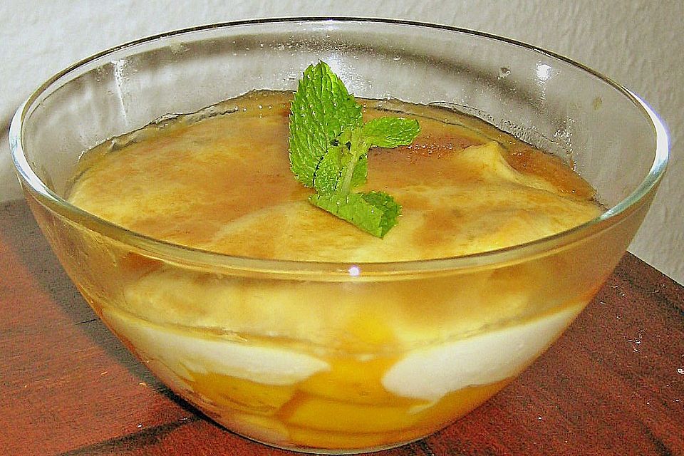 Mangocreme mit Karamellkruste