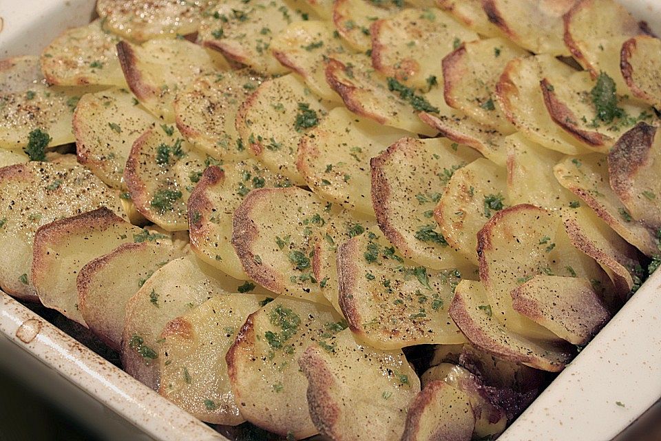 Gratin vom Rotkohl mit Kartoffelhaube