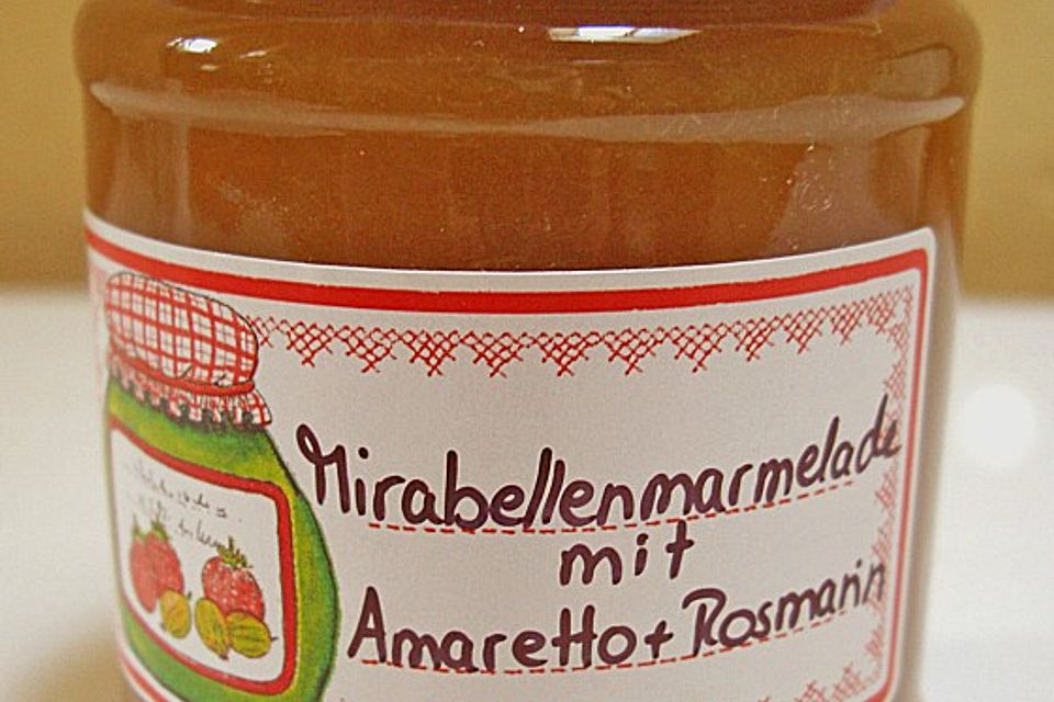 Mirabellenmarmelade mit Amaretto und Rosmarin