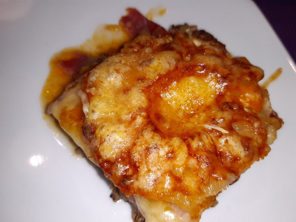 Hackfleisch vom Blech mit Ananas und Frühstücksspeck von kristalla ...