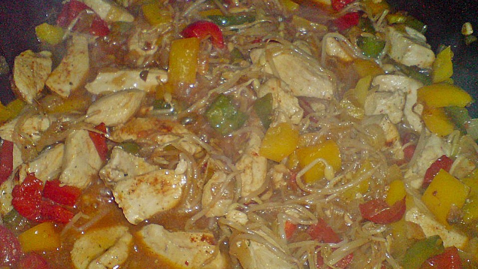 Hähnchenpfanne mit Sprossen von heimwerkerkönig Hähnchenpfanne mit Sprossen von heimwerkerkönig