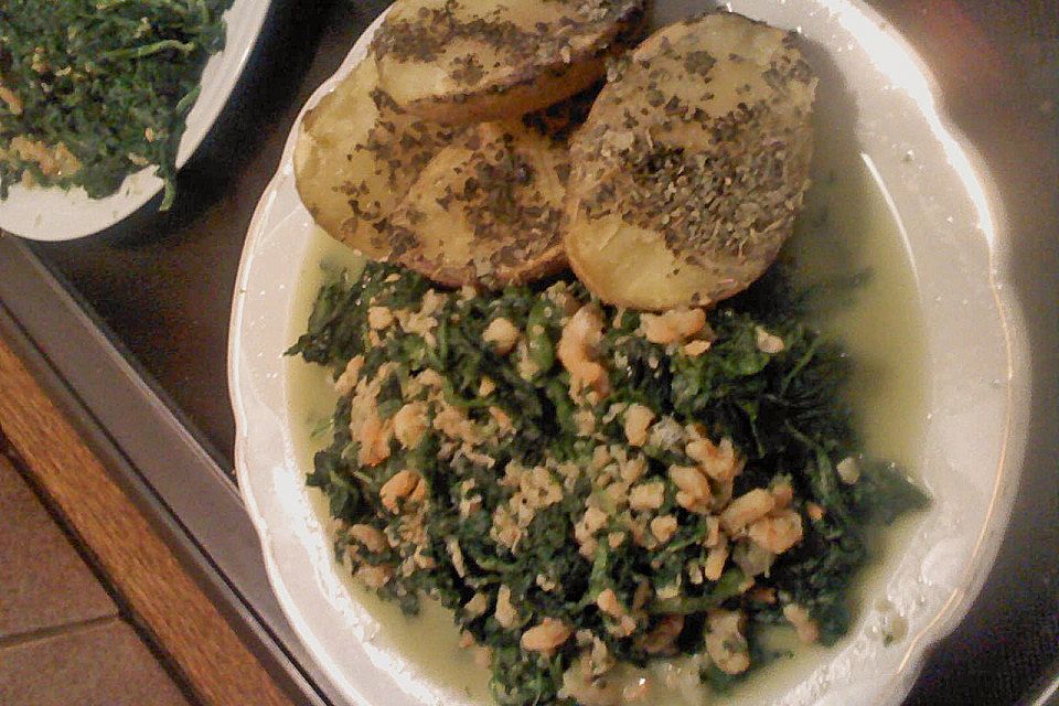 Baked Potato mit Krabben und Gemüse