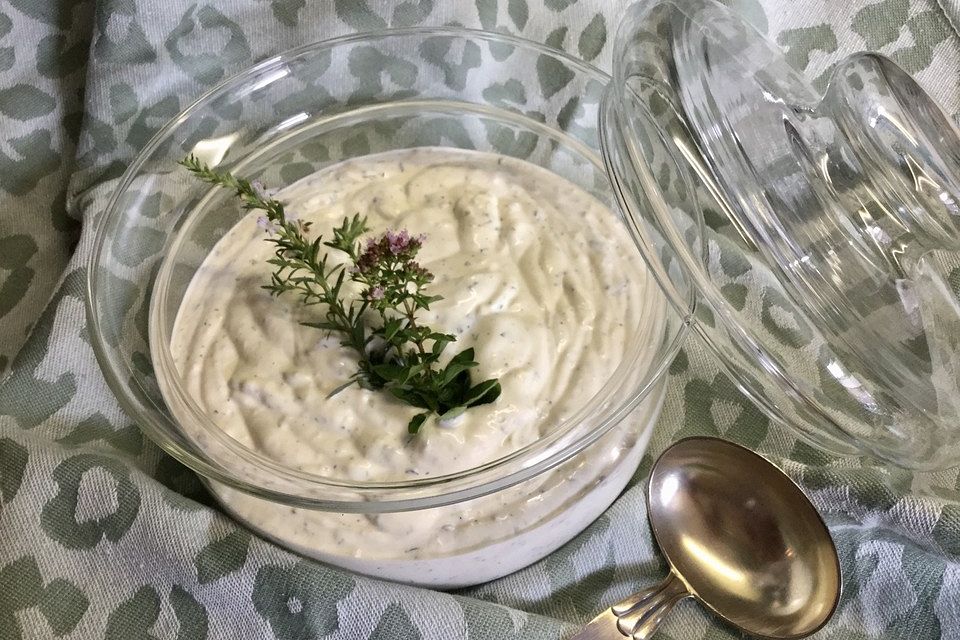 Knoblauchdip zum Reinlegen Knoblauchdip zum Reinlegen