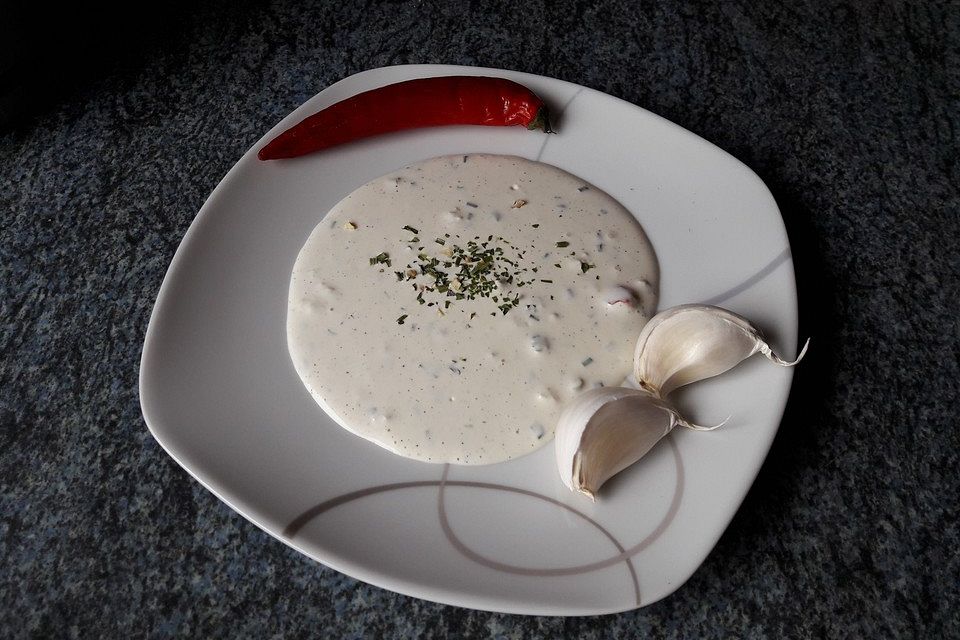 Knoblauchdip zum Reinlegen Knoblauchdip zum Reinlegen