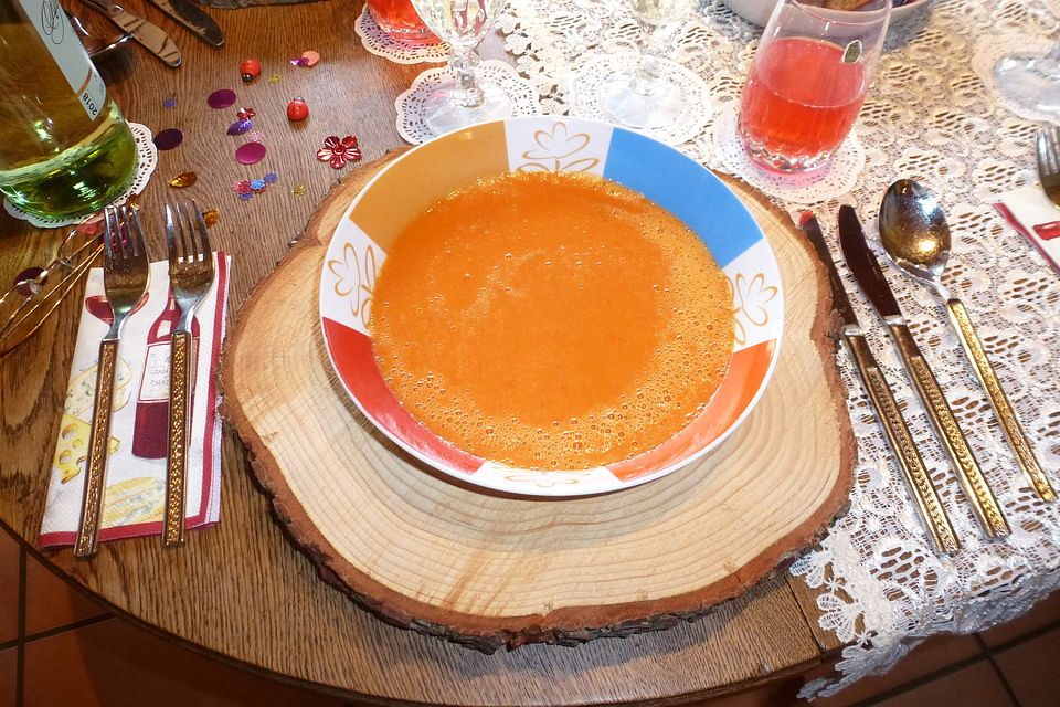 Tomaten - Paprika - Cremesuppe