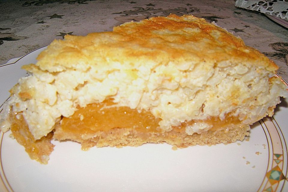 Milchreiskuchen mit Aprikosen