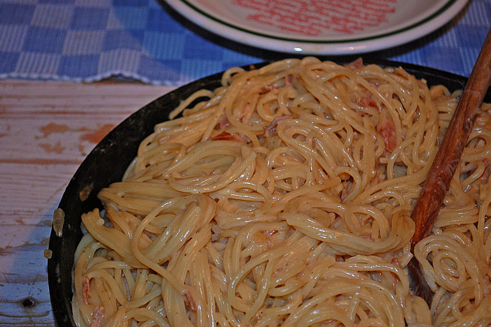 Spaghetti nach Art Carbonara