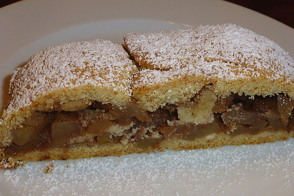 Mürber Apfelstrudel