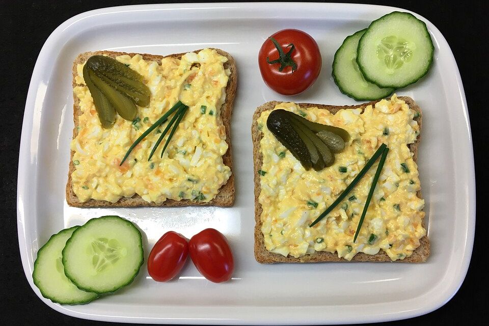 Vollkorn - Toast mit lecker angemachten Eiern