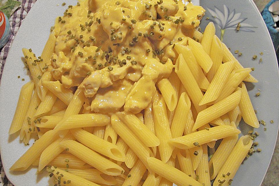 Rigatoni mit Hähnchen in Senf - Sahne - Sauce