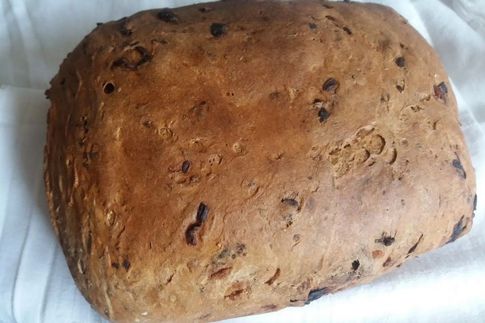 Iberisches Tomatenbrot mit roten Zwiebeln