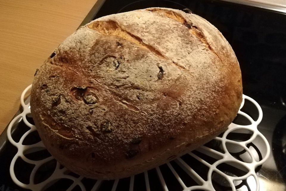 Iberisches Tomatenbrot mit roten Zwiebeln