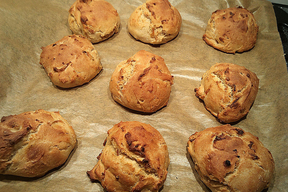 Zwiebelbrötchen