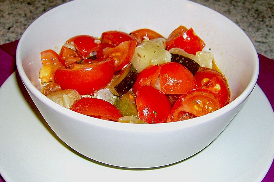 Harzerkäse - Salat mit Tomaten und Gurken