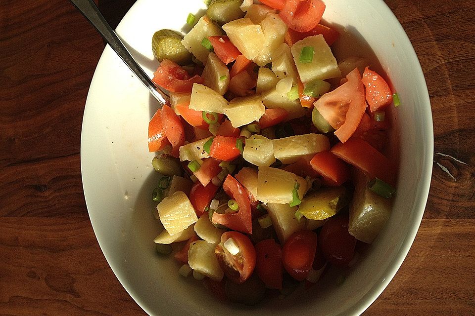 Harzerkäse - Salat mit Tomaten und Gurken