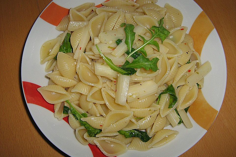 Spargel mit Limetten-Rucola-Pasta