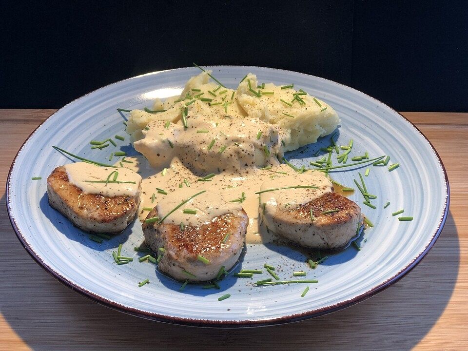 Schweinsmedaillons in Schnittlauch - Senf - Sauce von lieschen111| Chefkoch