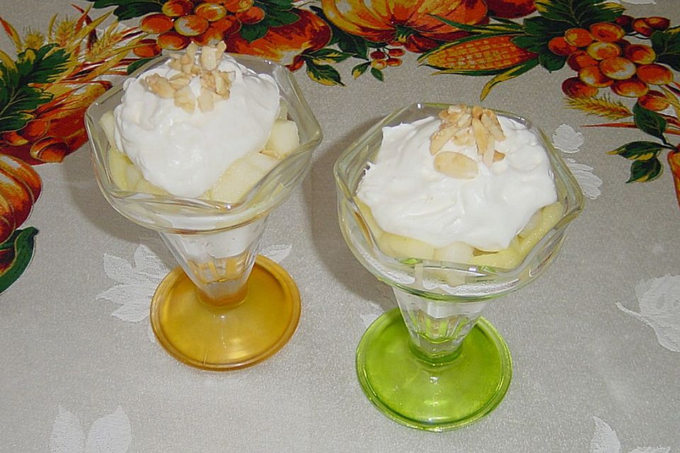 Geschichtete Apfel - Marzipan - Creme