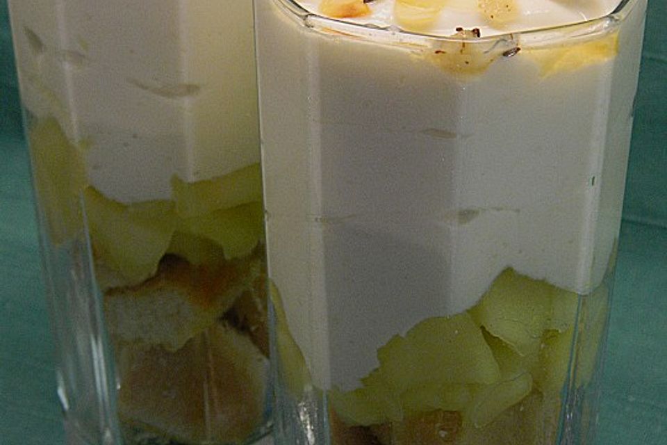 Geschichtete Apfel - Marzipan - Creme