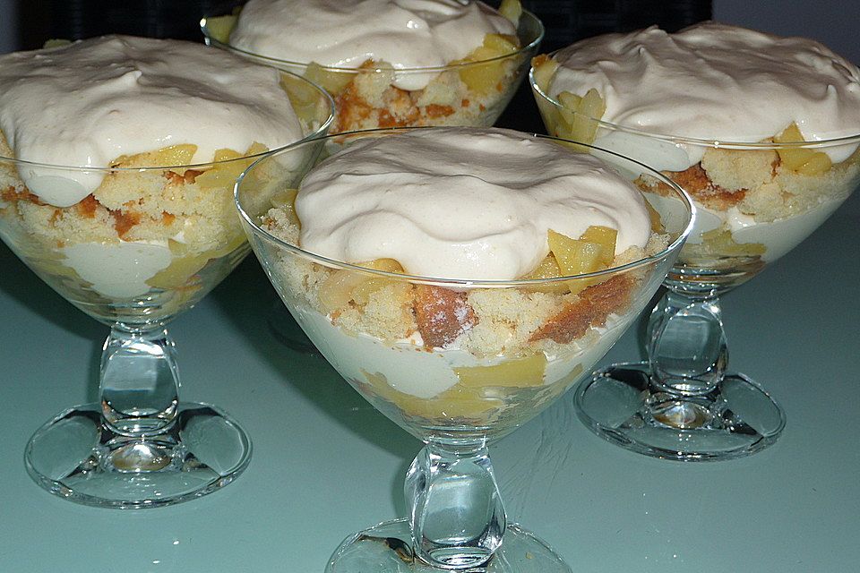 Geschichtete Apfel - Marzipan - Creme