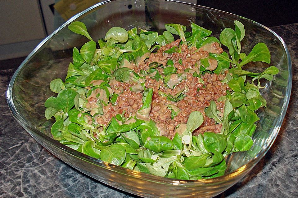 Feldsalat mit Sahne-Speck-Sauce