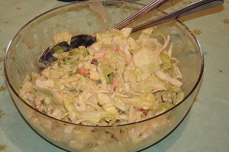 Feldsalat mit Sahne-Speck-Sauce